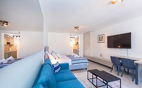 Stella Lovely Studio With Balcony And Free Parking
